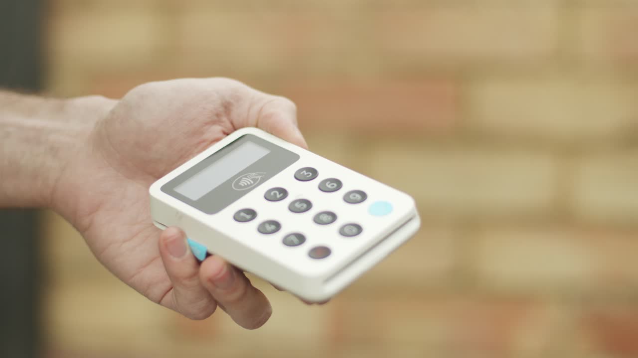 Various ways of making contactless payments