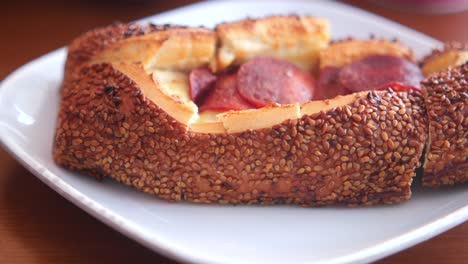 un delicioso pide turco