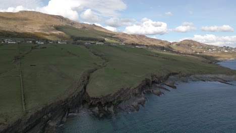 Küste-Von-Donegal-–-Geheimer-Wasserfall-–-4K-Filmmaterial-Aus-Drohnenaufnahmen-–-Co