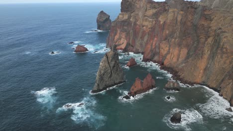 impresionantes imágenes de drones en 4k de miradouro de são lourenço - isla de madeira - portugal