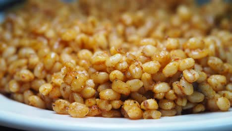 plate of cooked bulgur