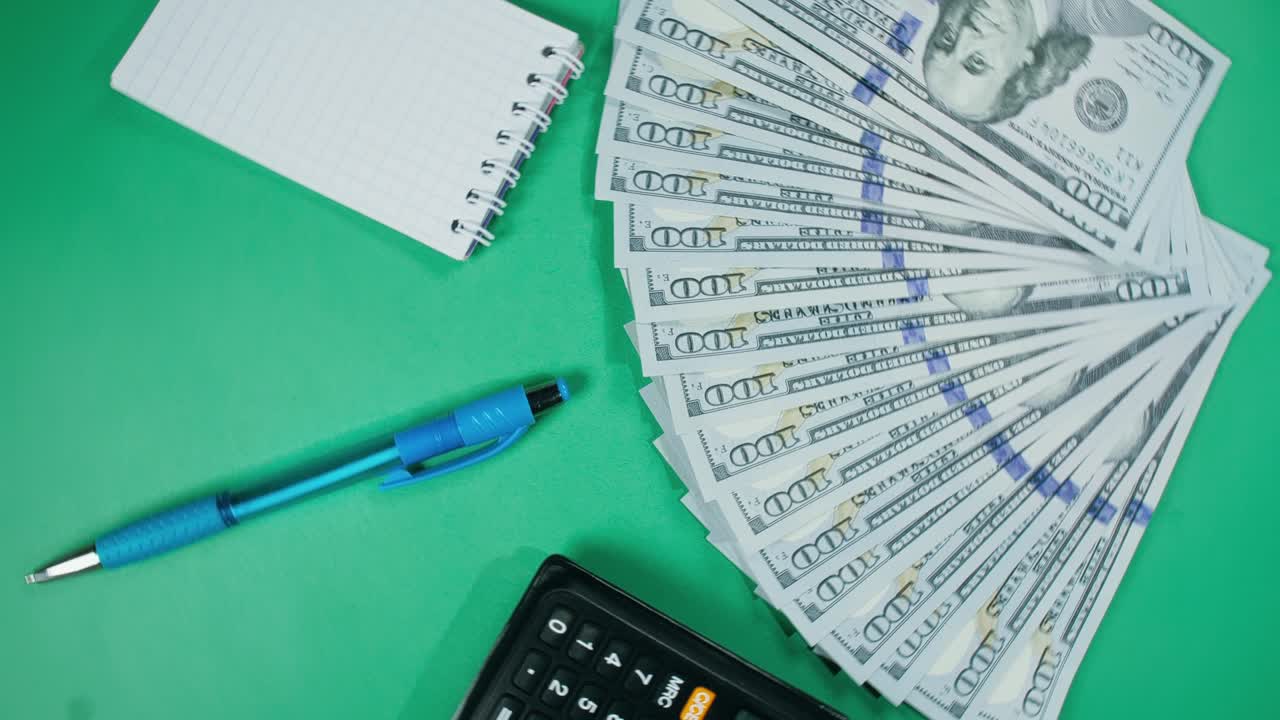 el dólar en el tocadiscos. el dólar girar girar. girar, hacer el diseño de la forma del círculo