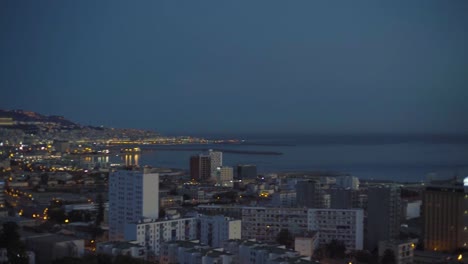 Panoramaaufnahme-Der-Stadt-Algier-Bei-Sonnenaufgang-Mit-Wunderschönen-Farben-Des-Himmels---Zeitlupe