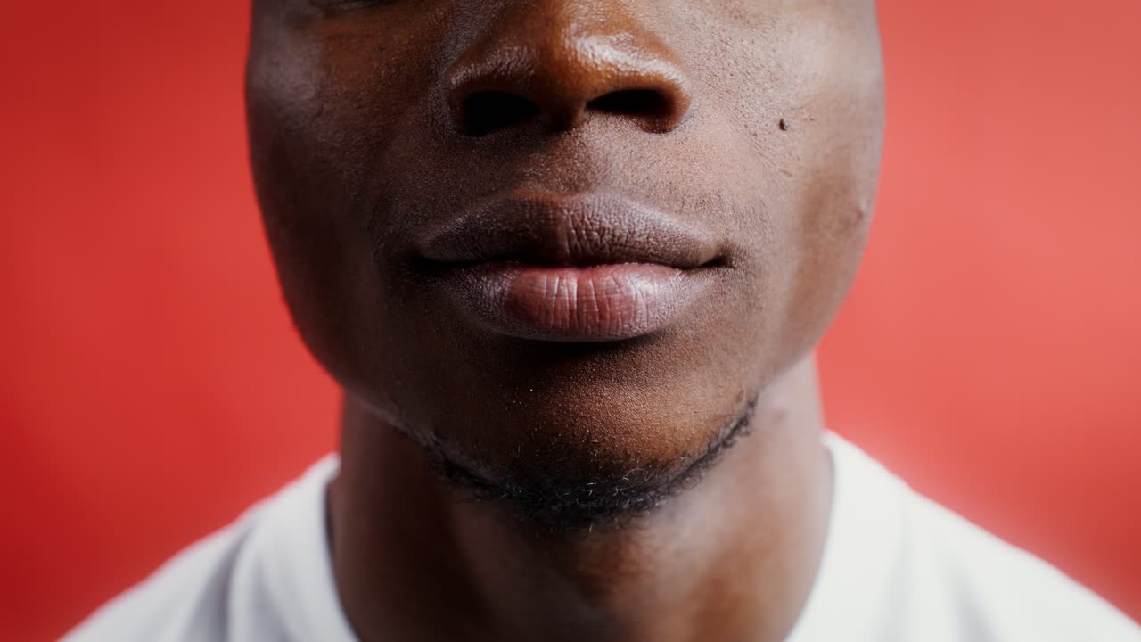 close-up de um homem sorridente