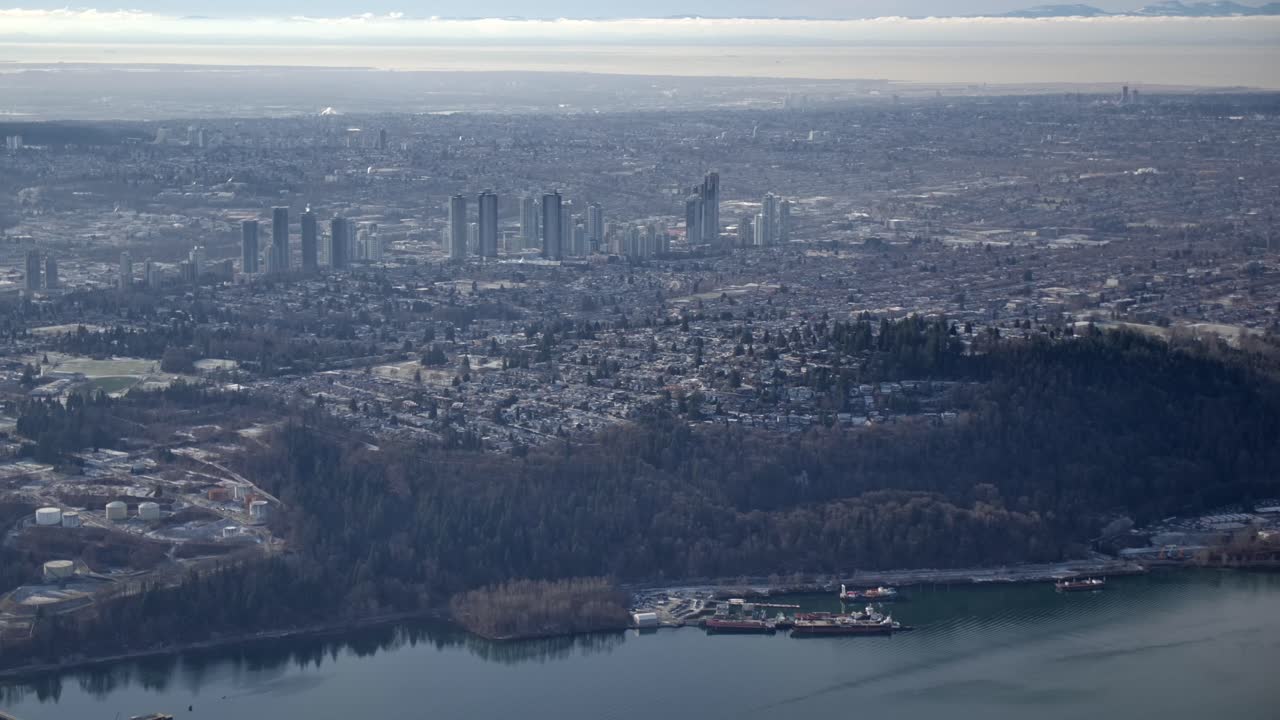 alturas de willidon, burnaby, bc vista aérea de la ciudad - día nublado