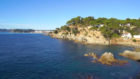 Strand-Felsenparadies-Lloret-De-Mar-Lloret-De-Mar-Küstenweg-Strandblick-Mittelmeer-Türkisblaue-Bucht-Ibiza-Mallorca