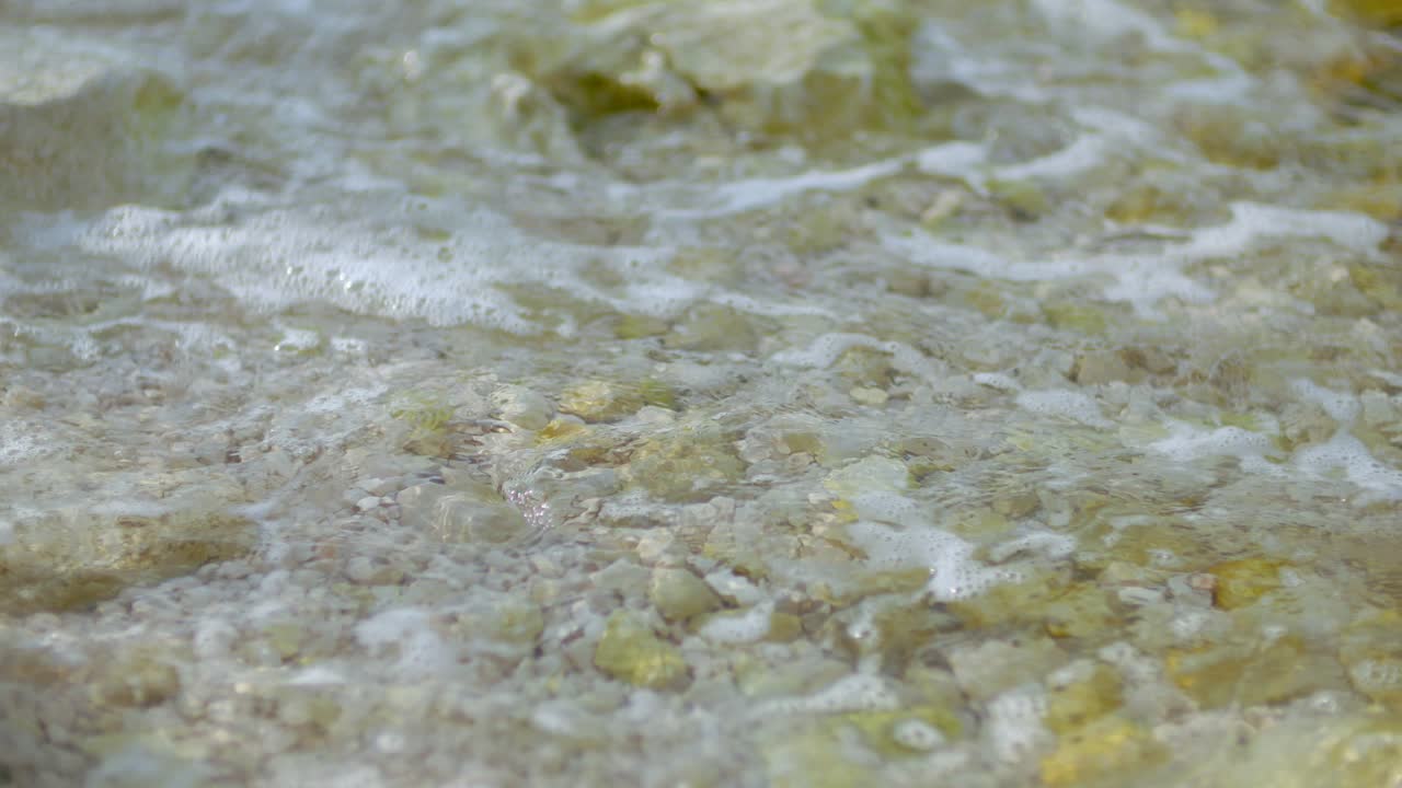 olas de agua de mar y orilla del mar 1