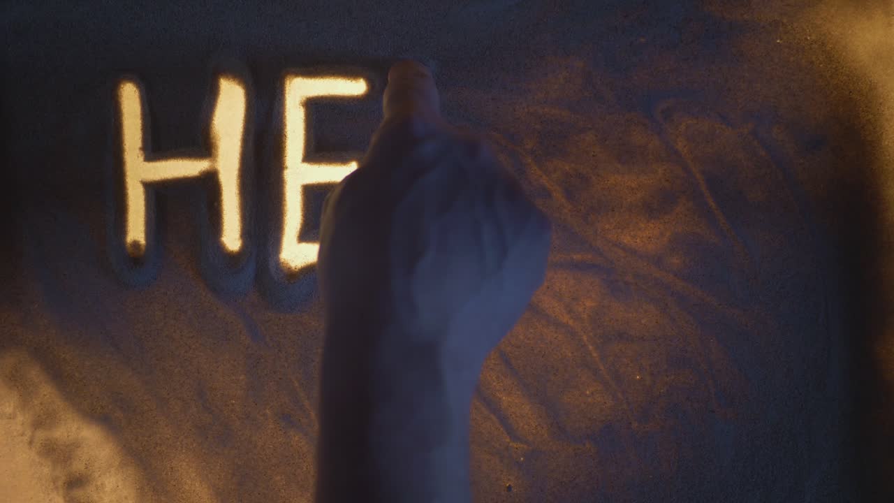 hola inscripción de verano. arena sobre vidrio iluminado