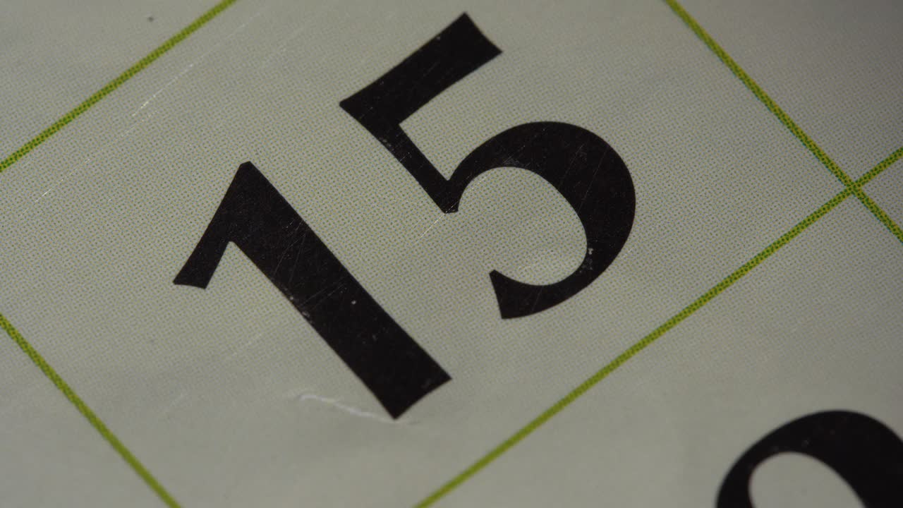 marcar la fecha en el calendario con un marcador rojo