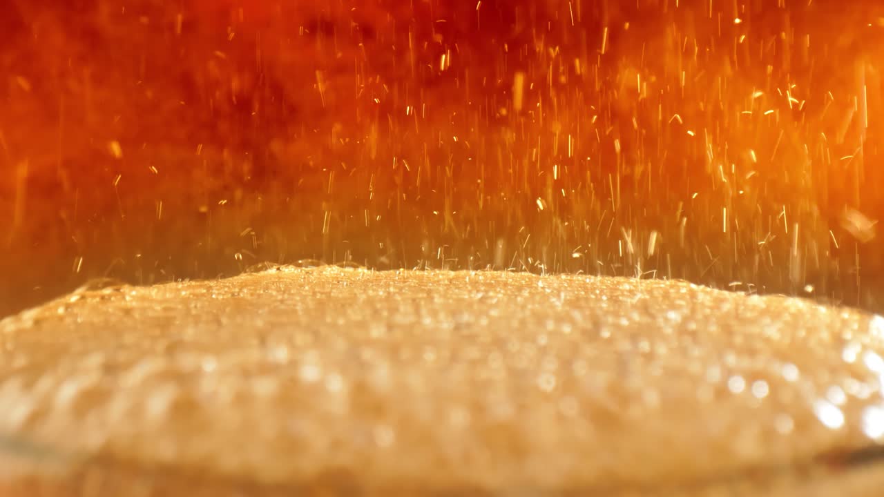 Cola con bollicine che schizzano al rallentatore