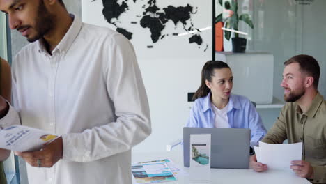 women working in a travel agency