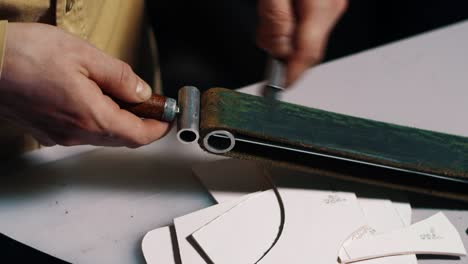 Craftsman sharpening stencil knife with leather sharpener