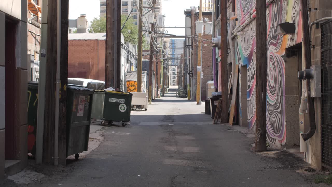 Tacking Through Denver Colorado Alley