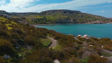 Playa-De-Comportamiento-En-La-Isla-De-Malta.