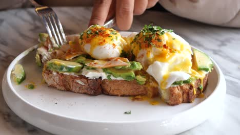 avocado toast with poached eggs