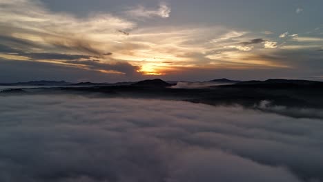 Hyperlapse-Mit-Natürlichen-Farben-Und-ISO-100,-über-Den-Wolken