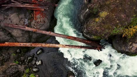 Aerial-view-of-Takelma-Gorge-on-the-upper-Rogue-River-near-Prospect,-Oregon