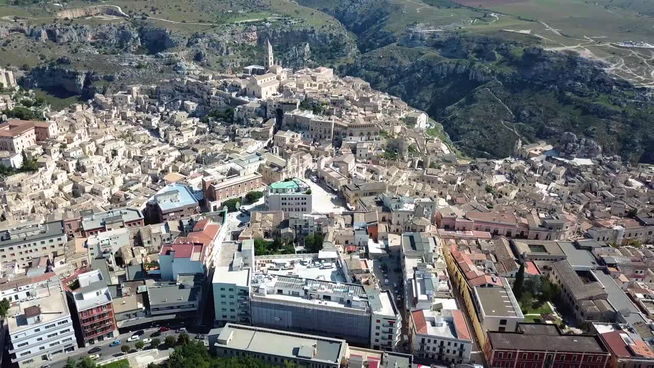 마테라의 드론 샷