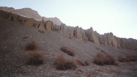 Mondland-Landschaftshügel-Im-Oberen-Himalaya-Des-Spiti-Tals-In-Himachal-Pradesh,-Indien