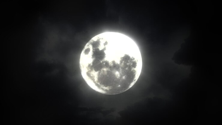 Fundo de animação místico de Halloween com lua e nuvens escuras, cenário abstrato.