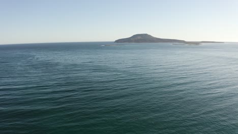 Hermoso-Paisaje-Del-Océano-Pacífico-De-La-Costa-De-Baja-California-Sur,-México---Antena