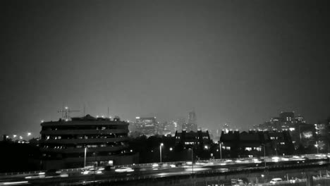 Timelapse-Noche-Lluviosa-Y-Ciudad-Oscura