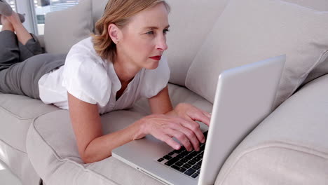 Businesswoman-working-on-her-laptop