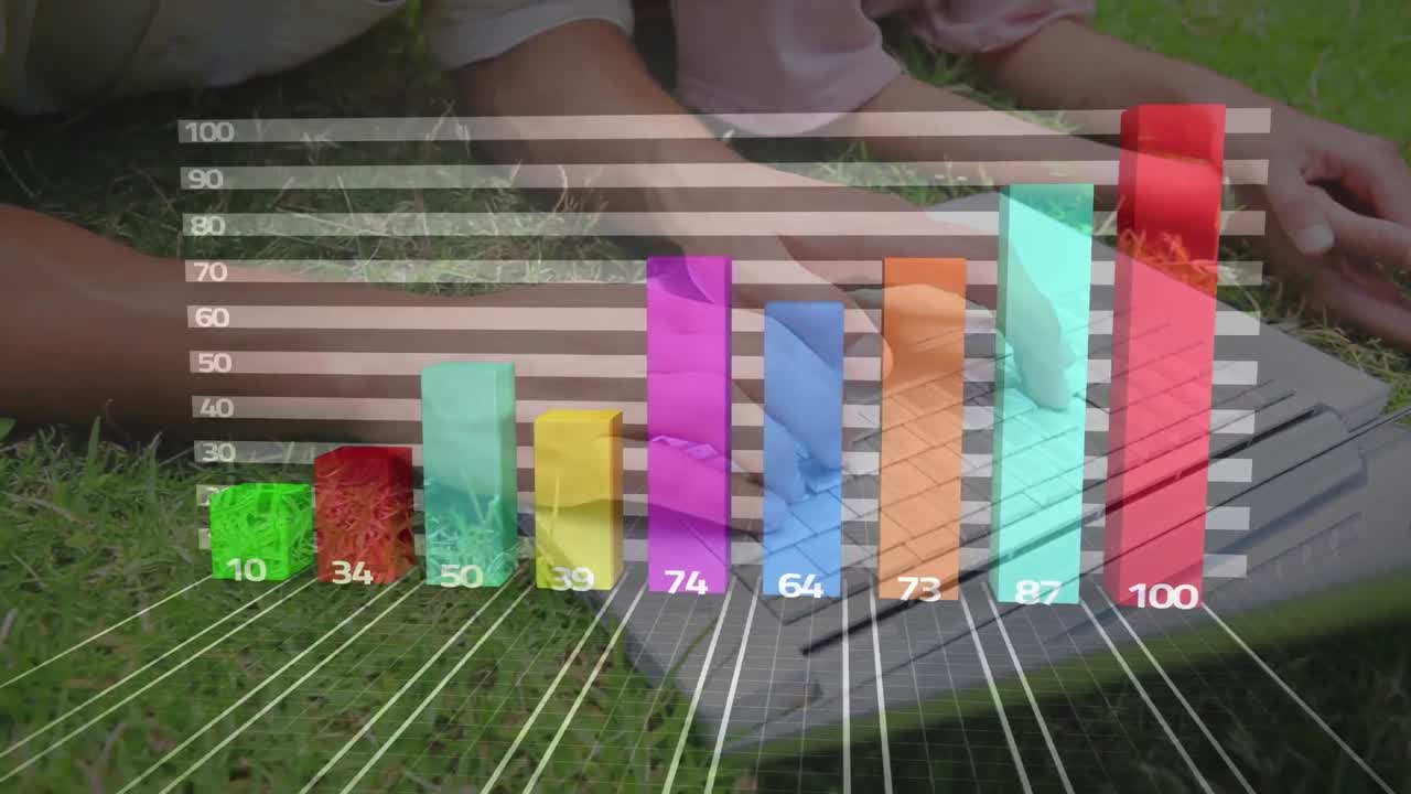 노트북을 사용하는 사업가에 대한 통계 처리의 애니메이션