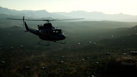 helicóptero militar de los estados unidos en vietnam.