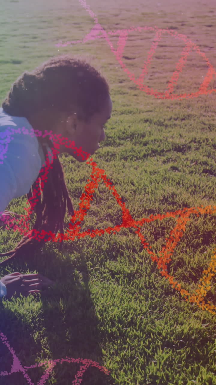 animación de cadenas de adn sobre mujer biracial haciendo ejercicio en el parque