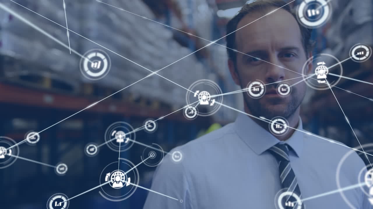 animación de la red de conexiones con iconos sobre empresario caucásico que trabaja en el almacén.