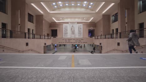 Main-hall-of-Brussels-Central-Station,-Belgium