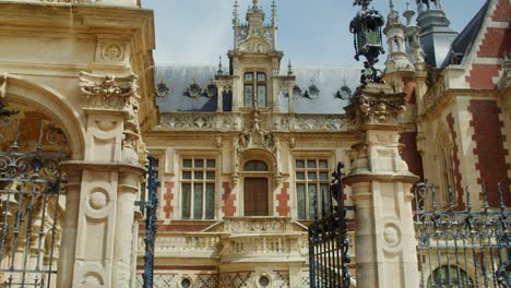 grand european palace exterior