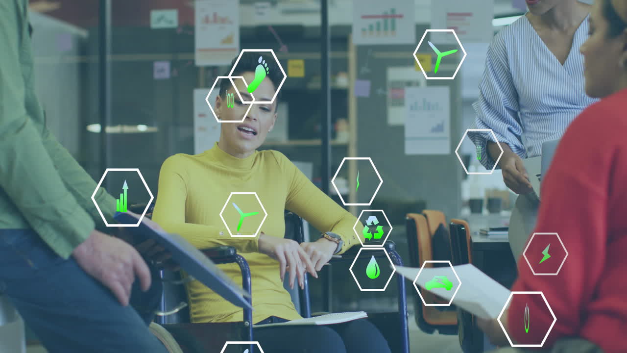 에코 아이콘과 데이터 프로세싱의 애니메이션 사무실에서 다양한 비즈니스 사람들을 통해