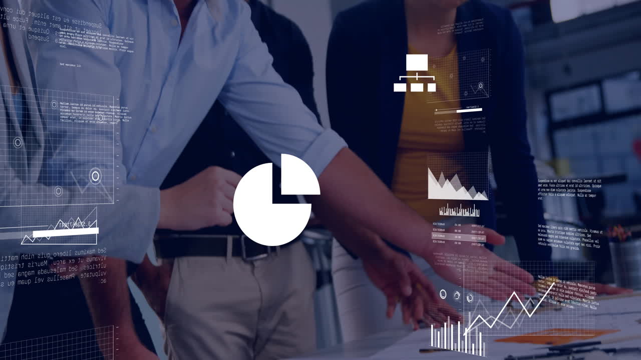 animación del procesamiento de datos financieros sobre diversas personas de negocios en la oficina
