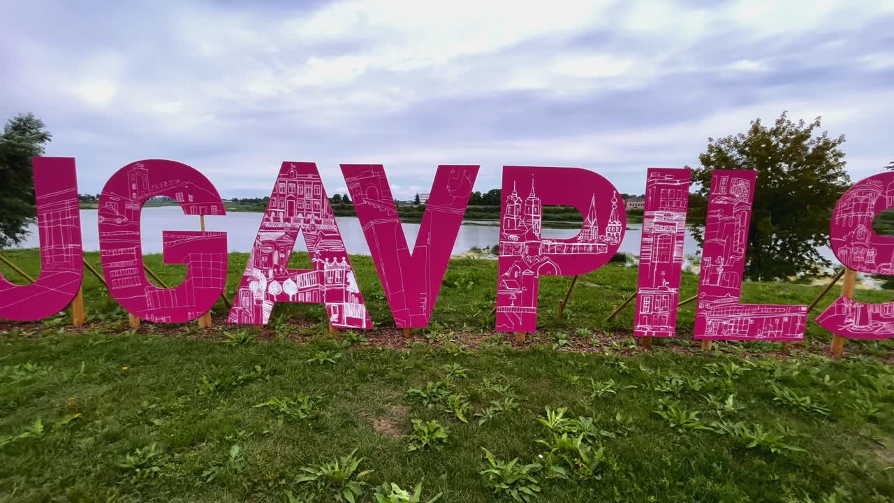 retiro del río daugava a las cartas de promoción turística de daugavpils