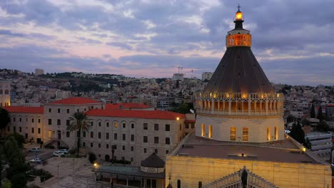 Imágenes-Aéreas-De-La-Basílica-De-La-Anunciación-Sobre-Las-Antiguas-Casas-De-La-Ciudad-De-Nazaret