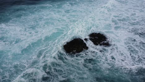 shooting-of-magnificent-intense-sea-waves-emerald-green-color