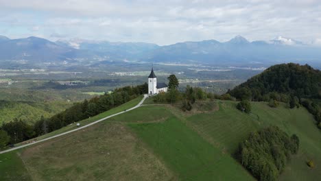 la famosa iglesia de eslovenia en jamnik