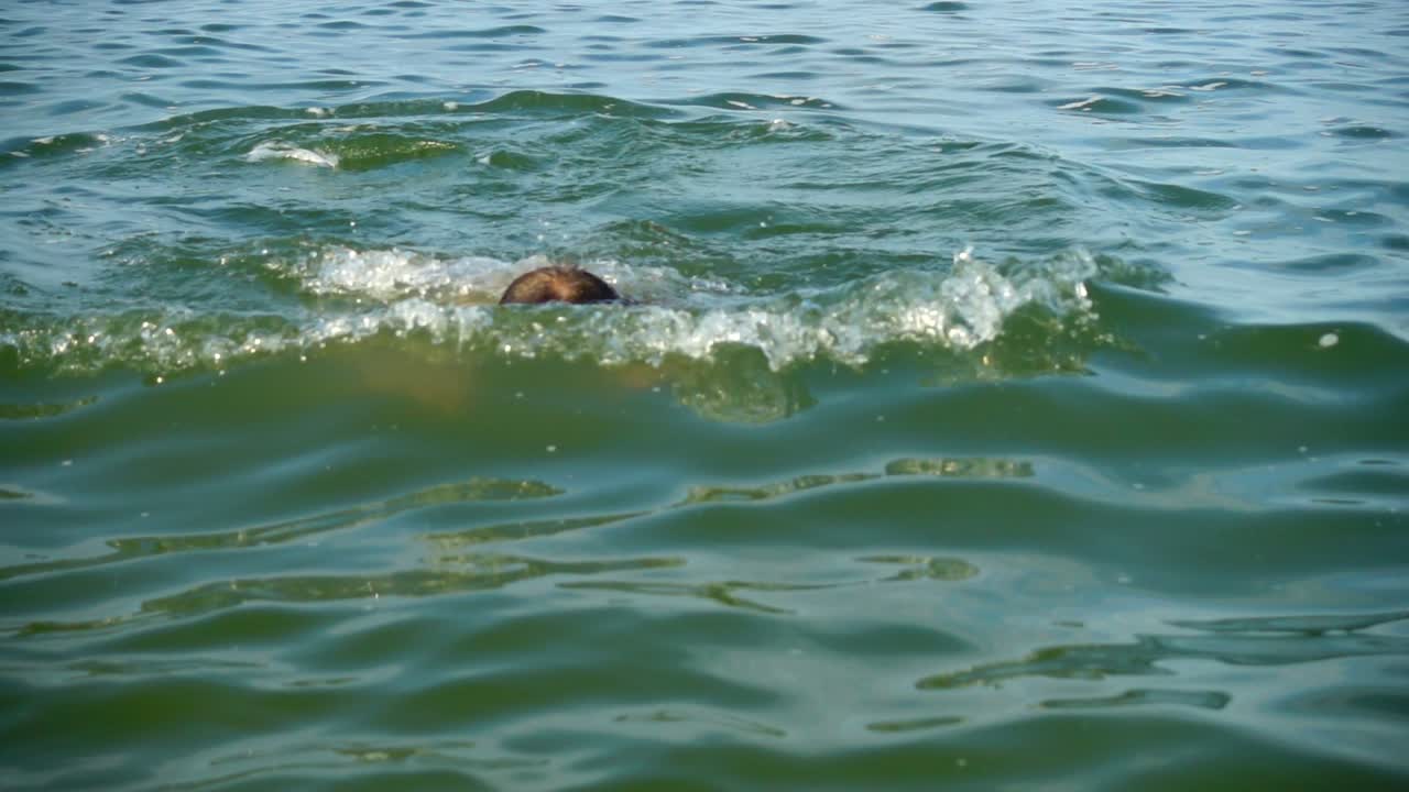 The floating man. Slow motion