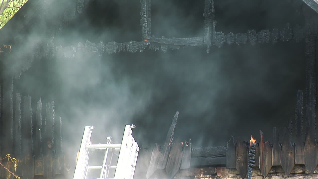 연기와 함께 불타는 불 불꽃