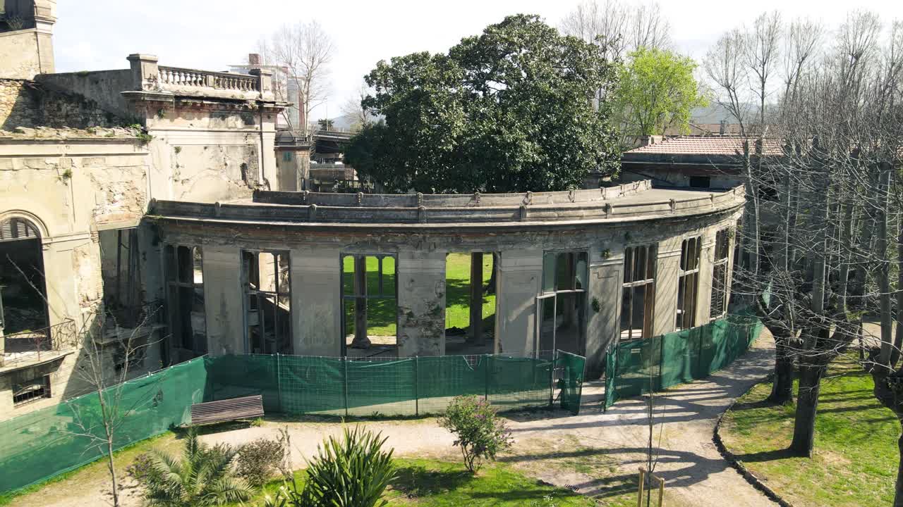 투스카니 리보르노에 있는 고대 온천의 조감도