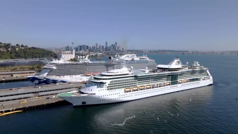 Footage-of-cruise-ships-docked-in-Seattle,-Washington,-USA