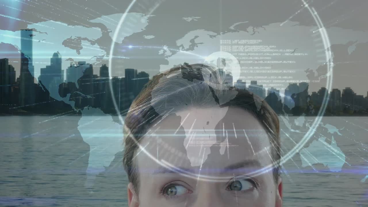 animación de una mujer de negocios caucásica, mapa del mundo y red de conexiones sobre el paisaje urbano
