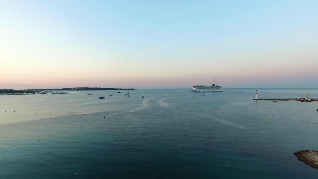 칸, 크루아제트 위의 조감도