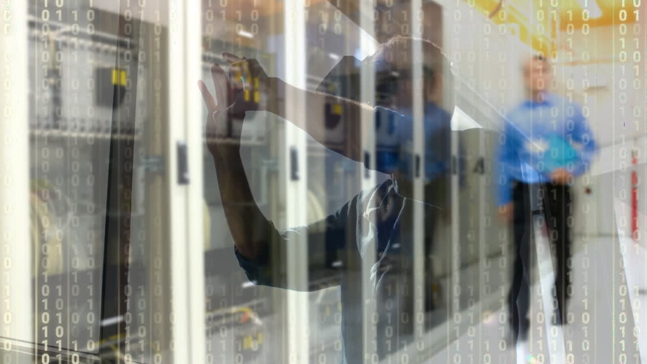 데이터 센터에서 일하는 기술자들에 대한 이진 코드