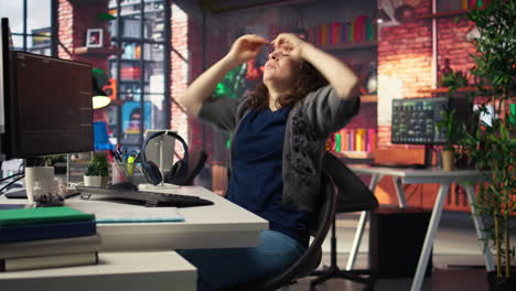 devastated sad woman losing financial value on stock trading platform