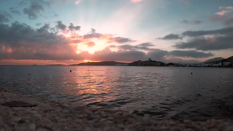 Lapso-De-Tiempo-De-Una-Puesta-De-Sol-En-El-Mar---Bodrum---Turquía