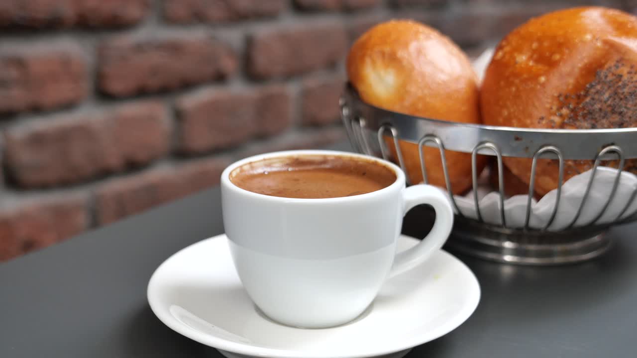 터키 커피와 베이글