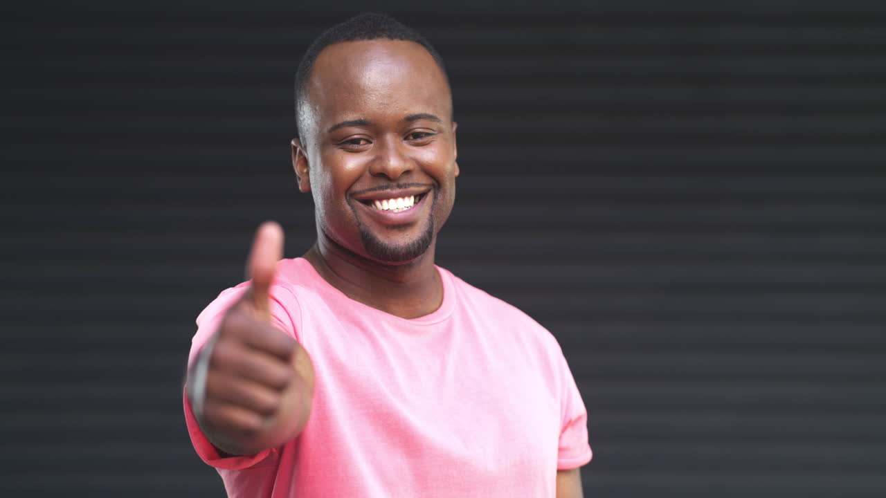 sé feliz, sé tú mismo.